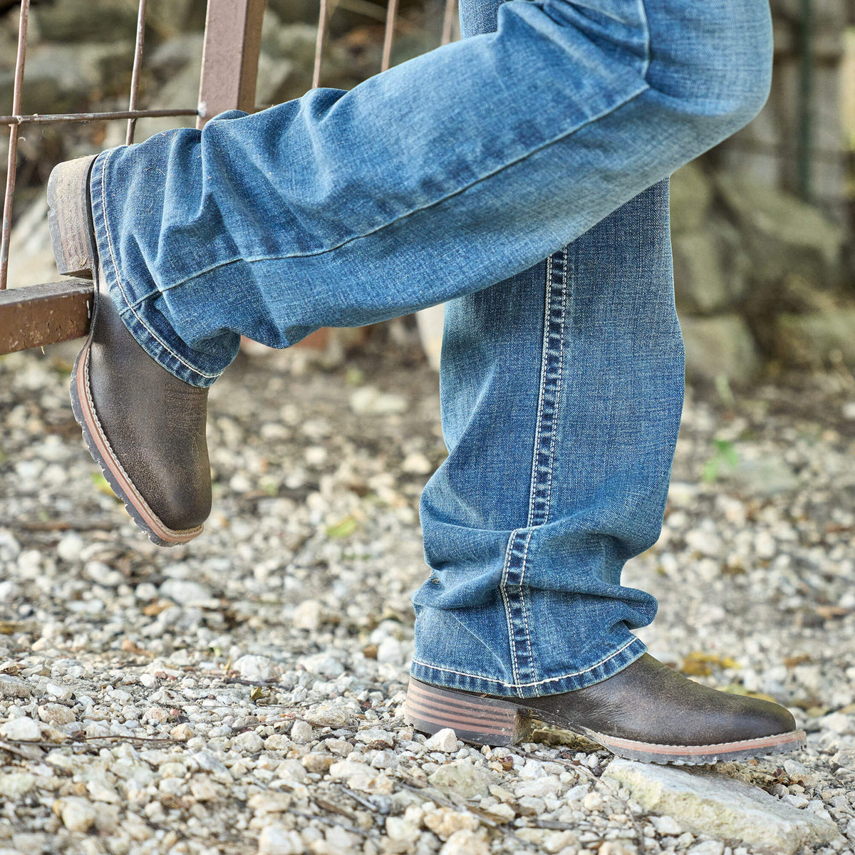 Men Hybrid Low Boy Wide Square Toe Chelsea Boot | Ariat Online