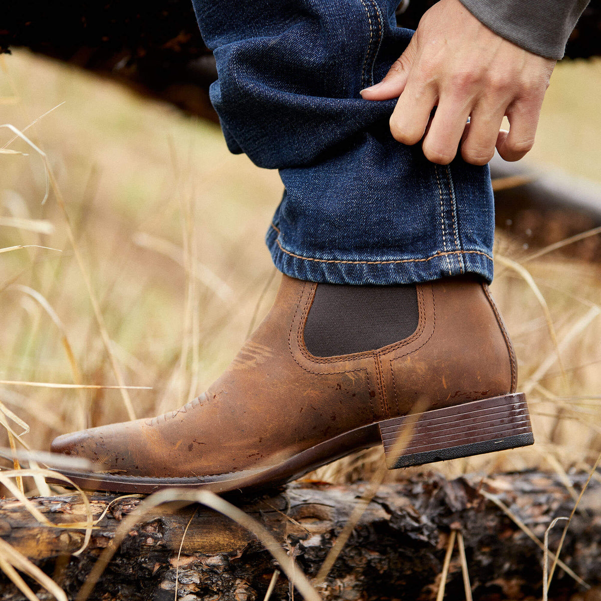 Men Booker Ultra Square Toe Western Boot | Ariat Online