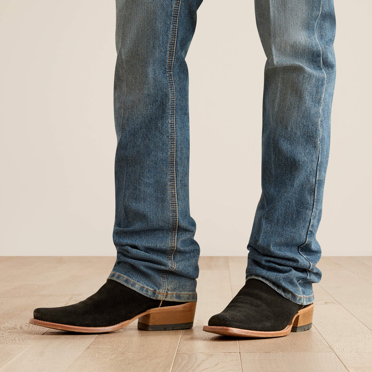 Men M5 Stretch Pro Series Ray Straight Leg Jean | Ariat for sale
