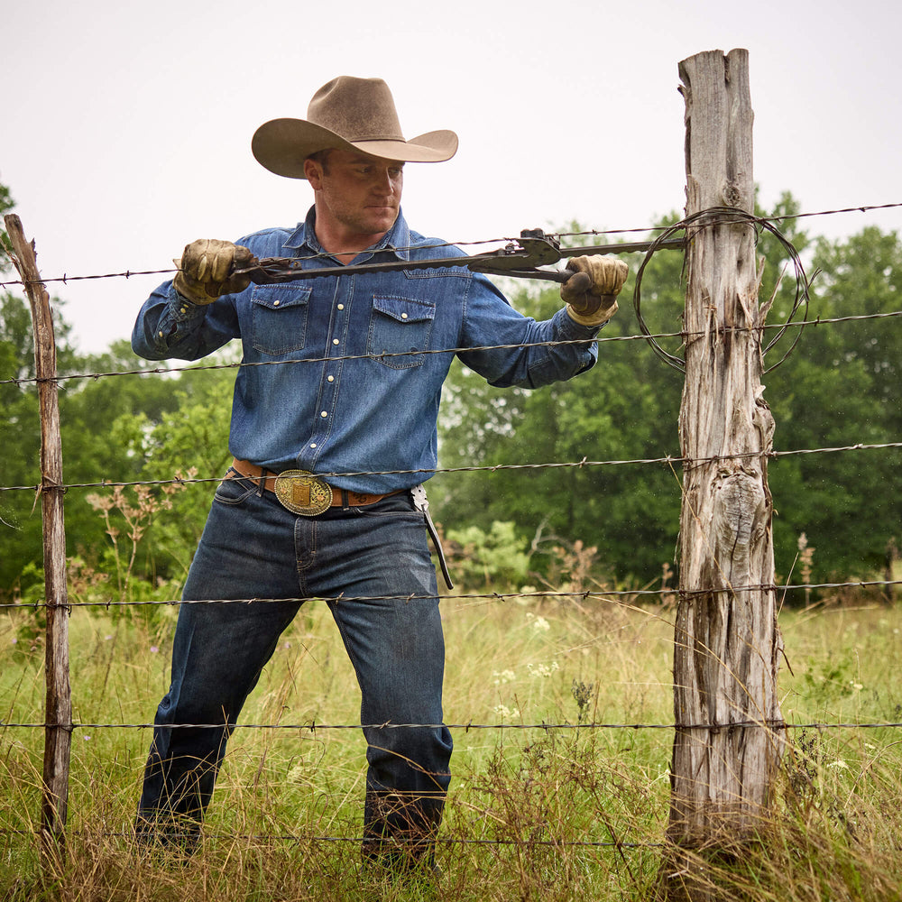 Men|Trends Classic Denim Shirt | Ariat Outlet