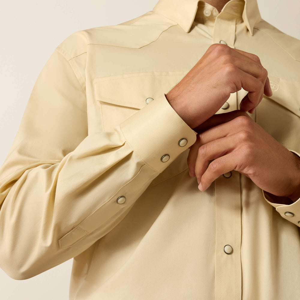 Men Lightweight Twill Classic Fit Snap Shirt | Ariat on sale