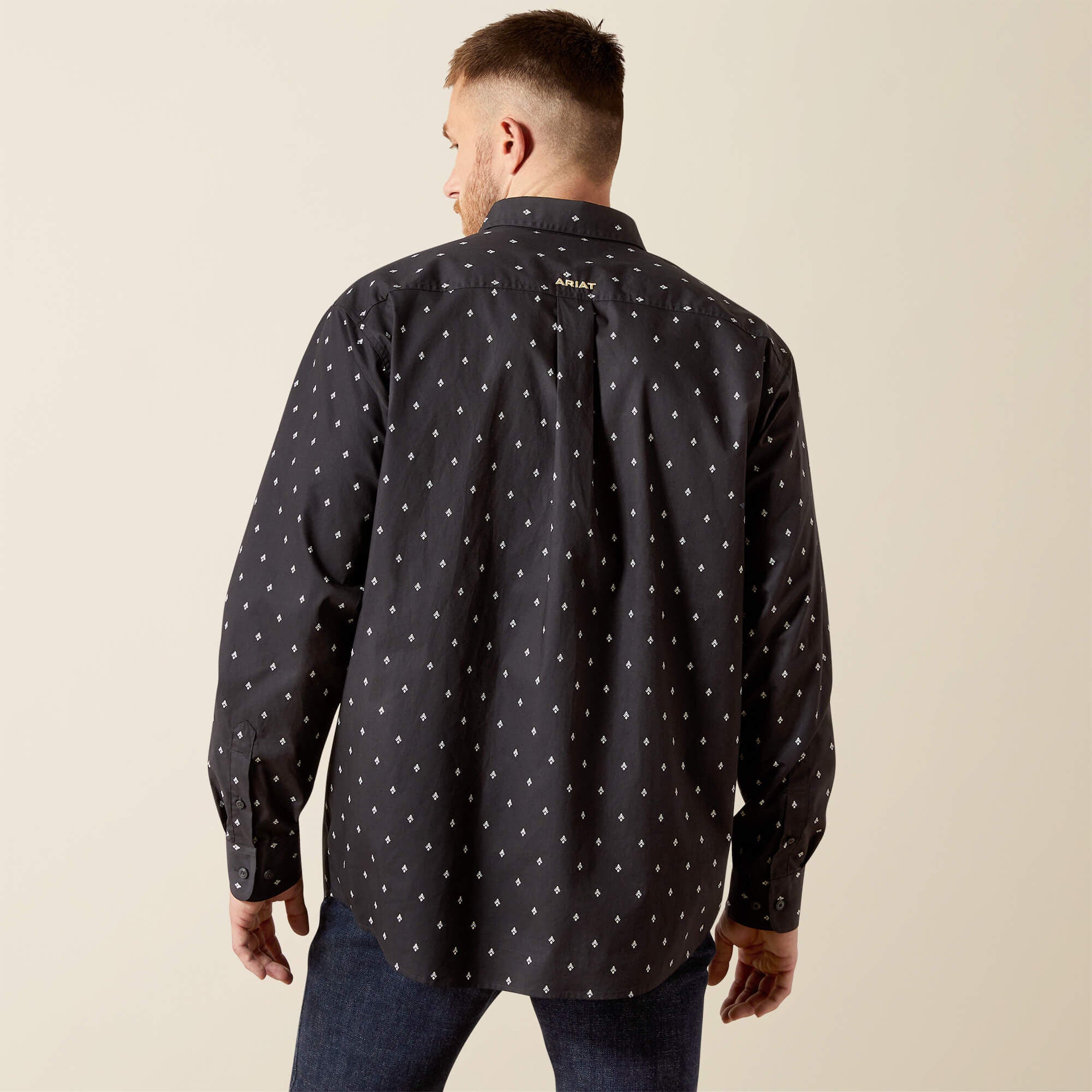 Men Taylor Classic Fit Shirt | Ariat Online