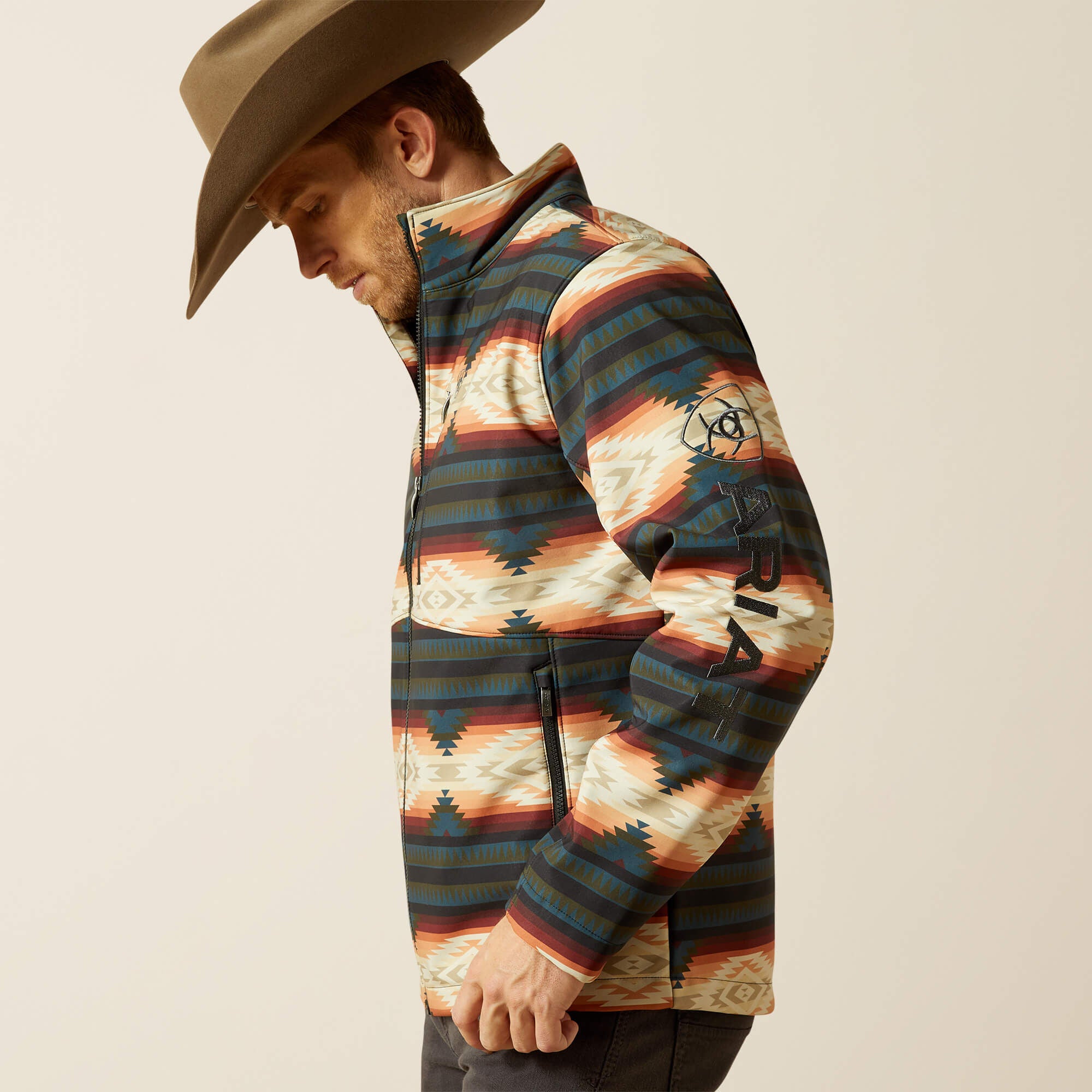 Men Logo Softshell Jacket | Ariat