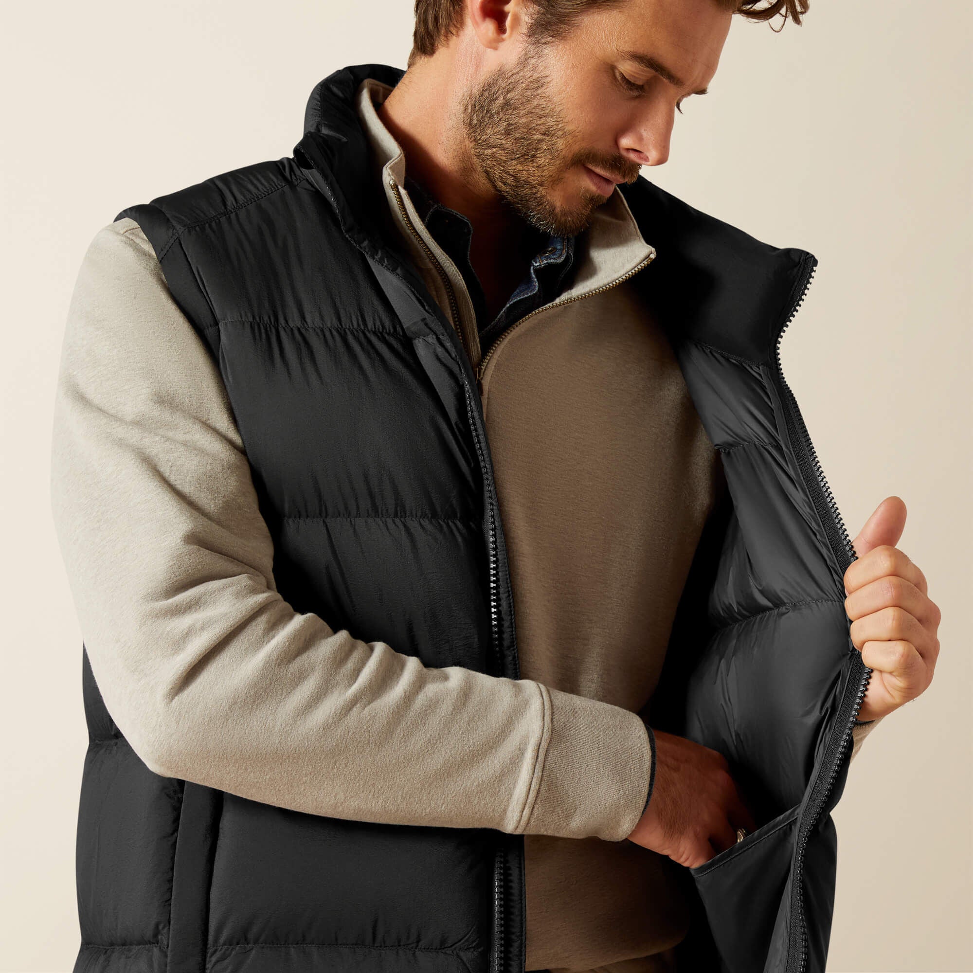 Men UltraPuff Down Vest | Ariat Outlet