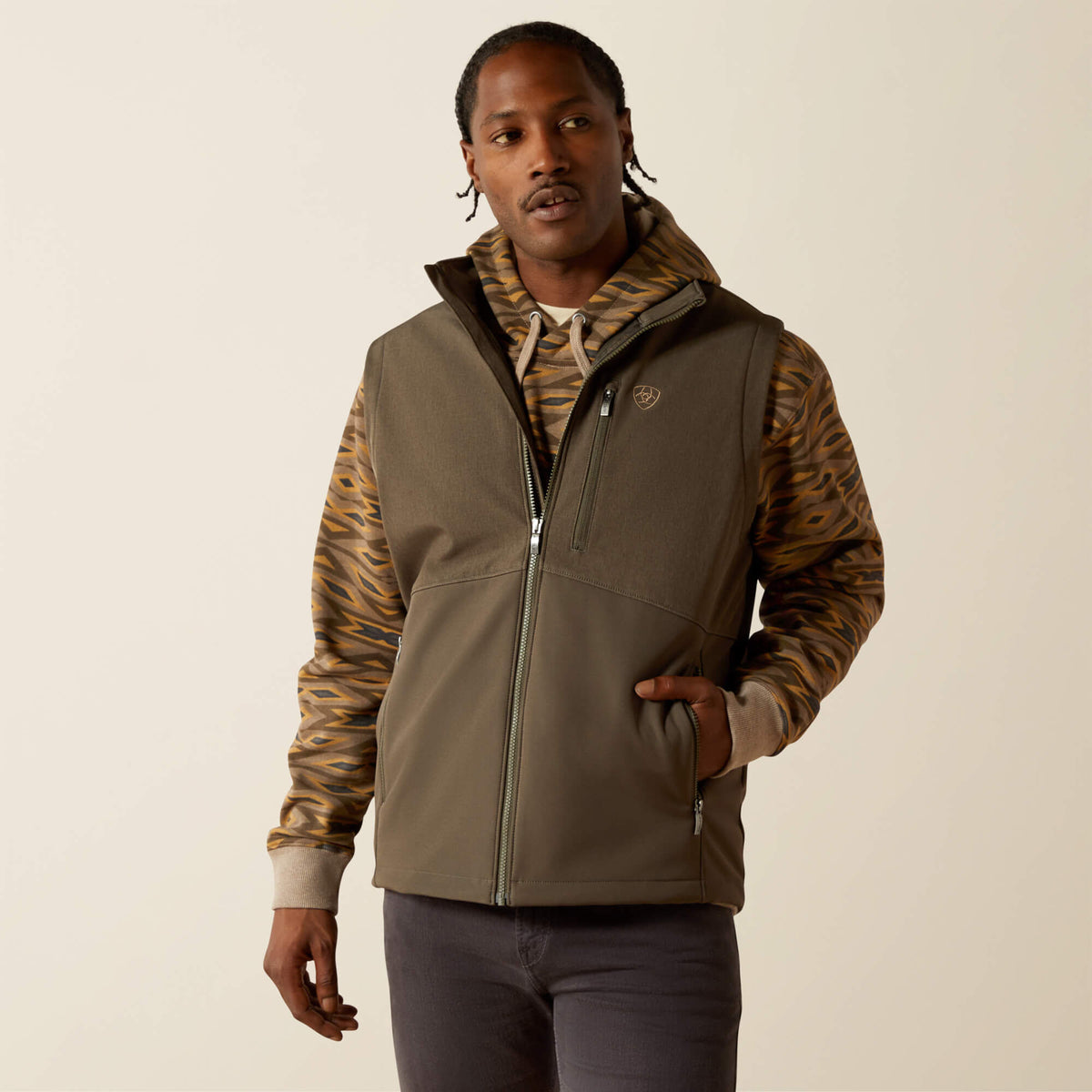 Men Logo Softshell Vest | Ariat Online