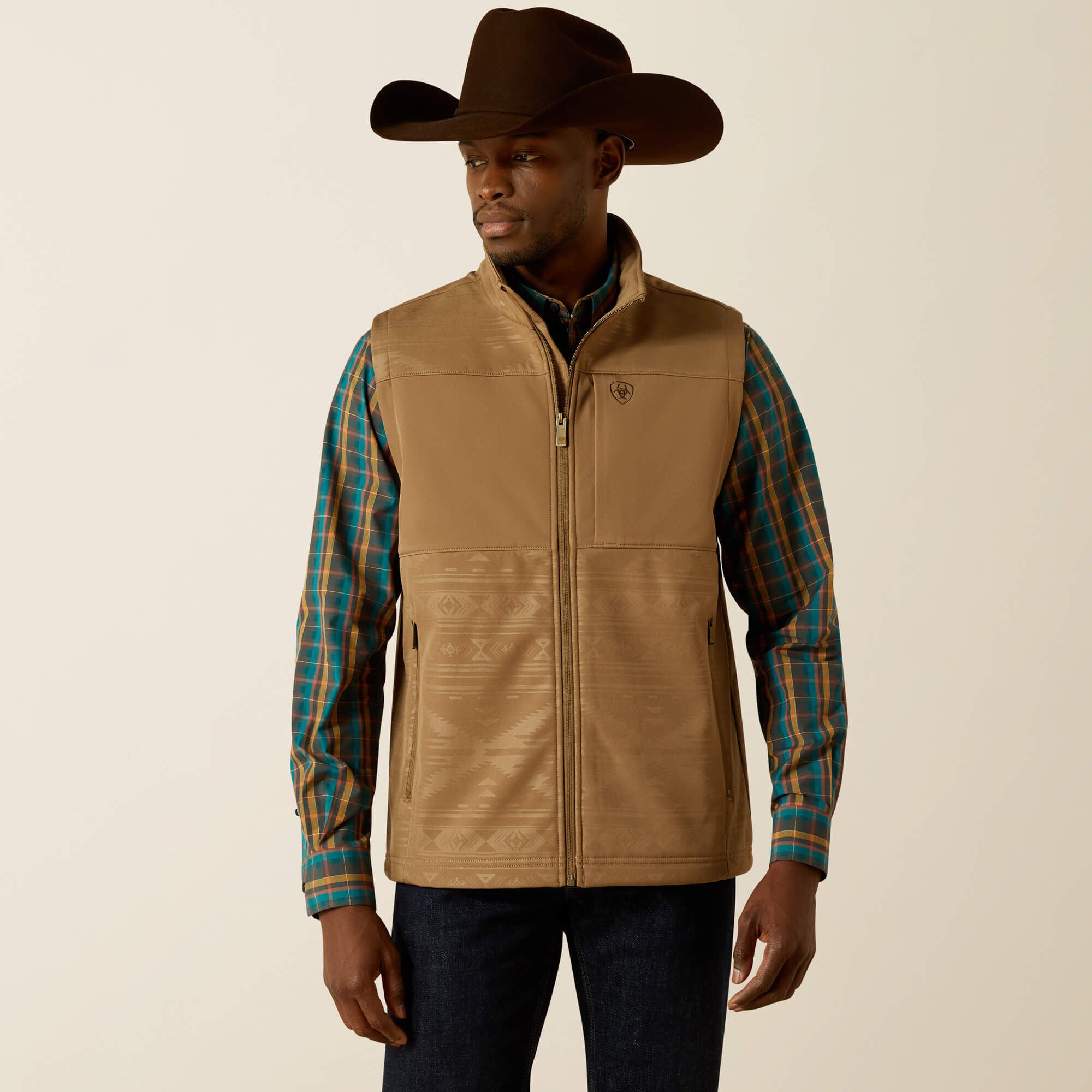 Men Vernon Softshell Vest | Ariat Outlet