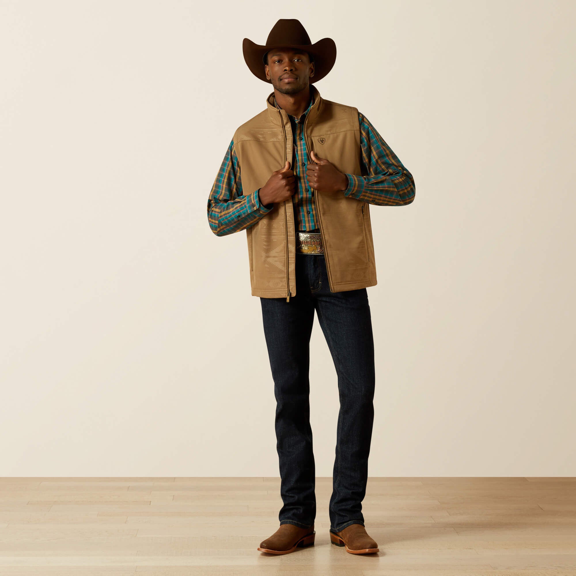 Men Vernon Softshell Vest | Ariat Outlet
