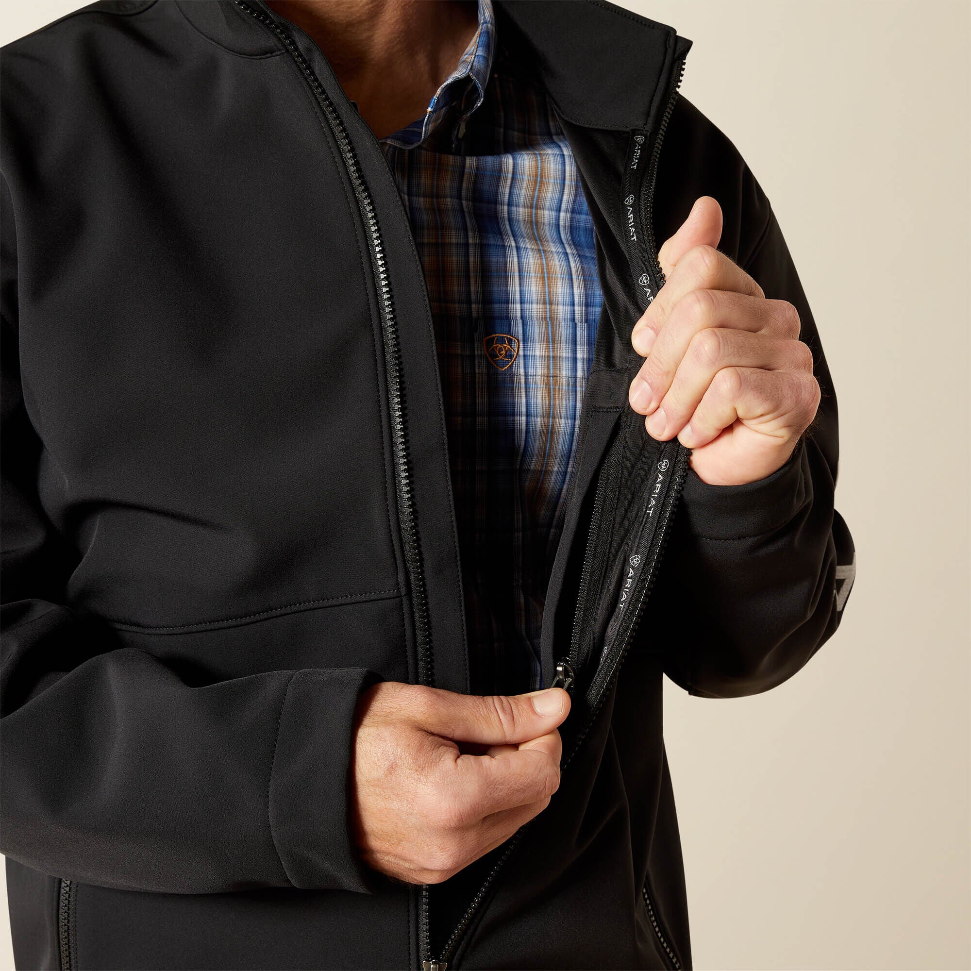 Men Logo Softshell Jacket | Ariat for sale
