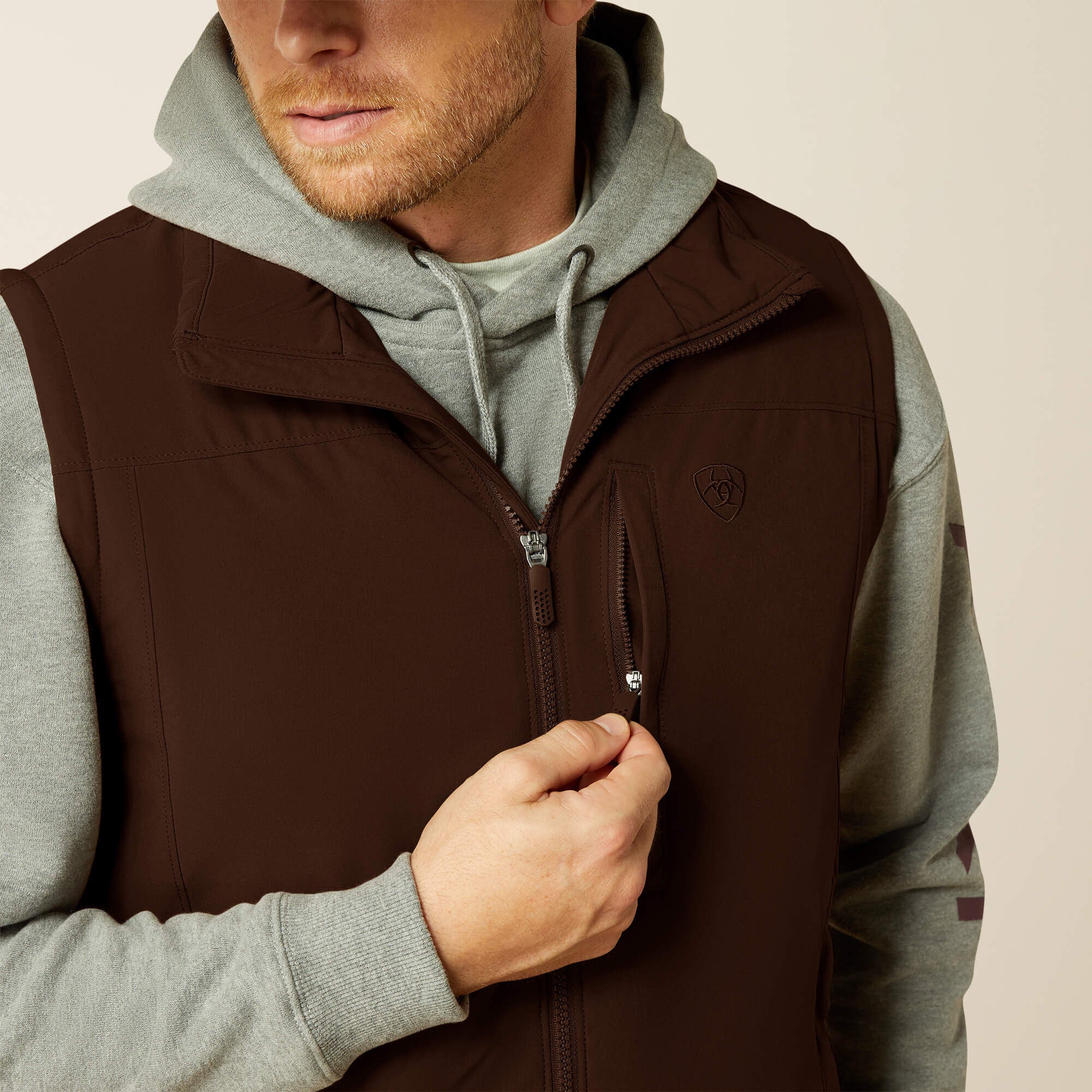Men Pioneer Stretchshell Vest | Ariat us