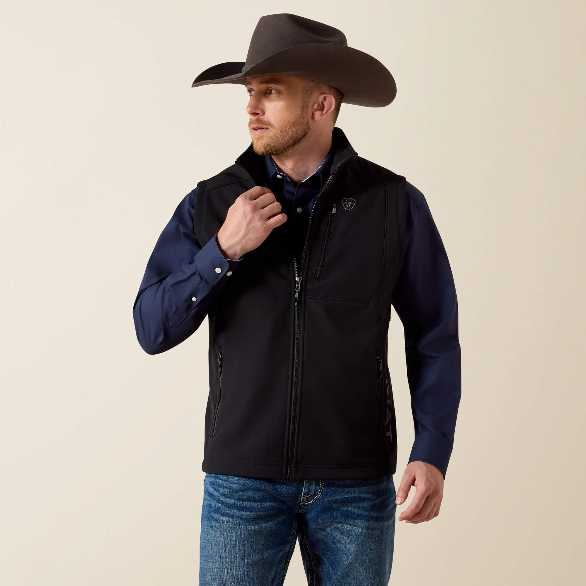 Men Logo 2.0 Patriot Softshell Vest | Ariat Outlet