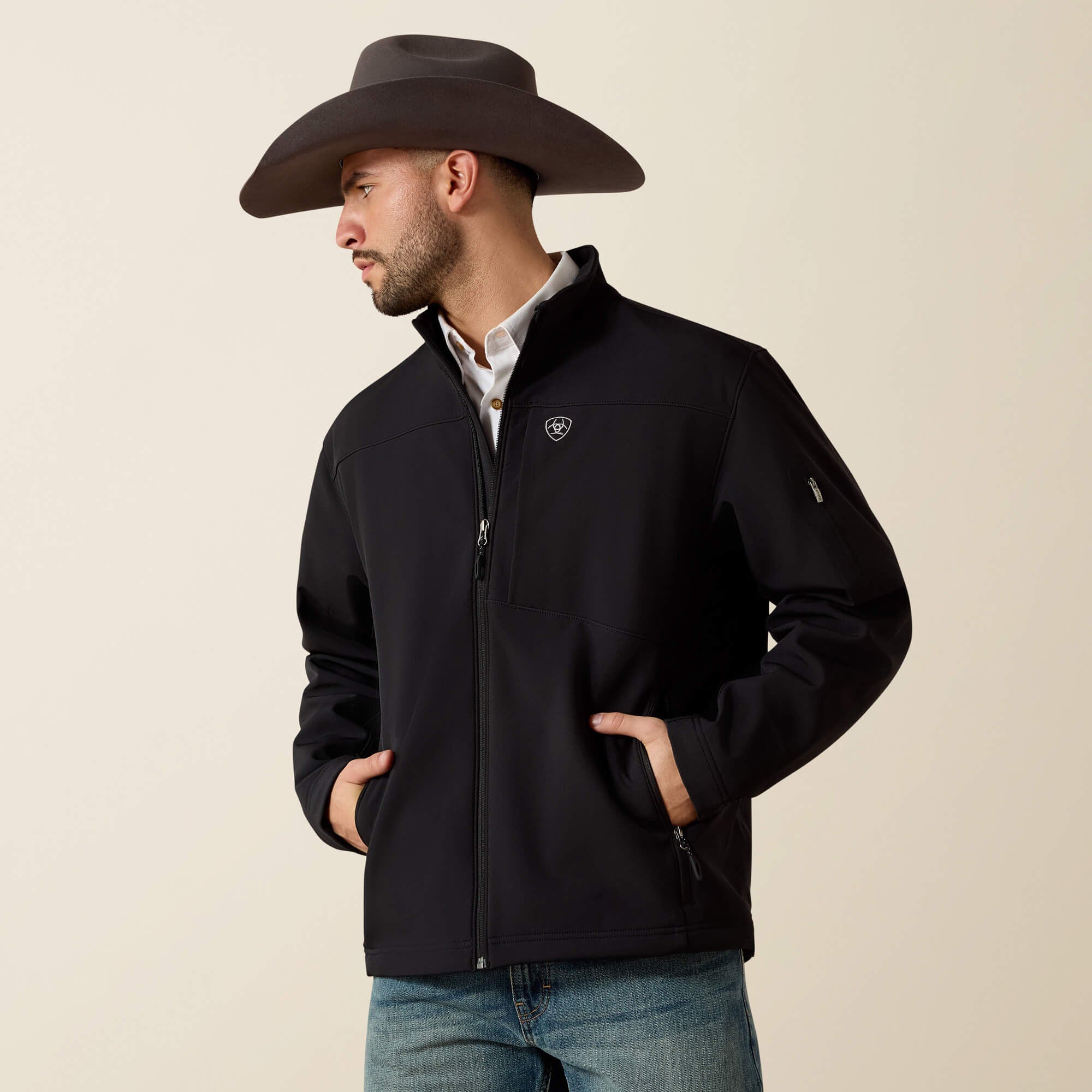 Men Vernon 2.0 Softshell Jacket | Ariat near me
