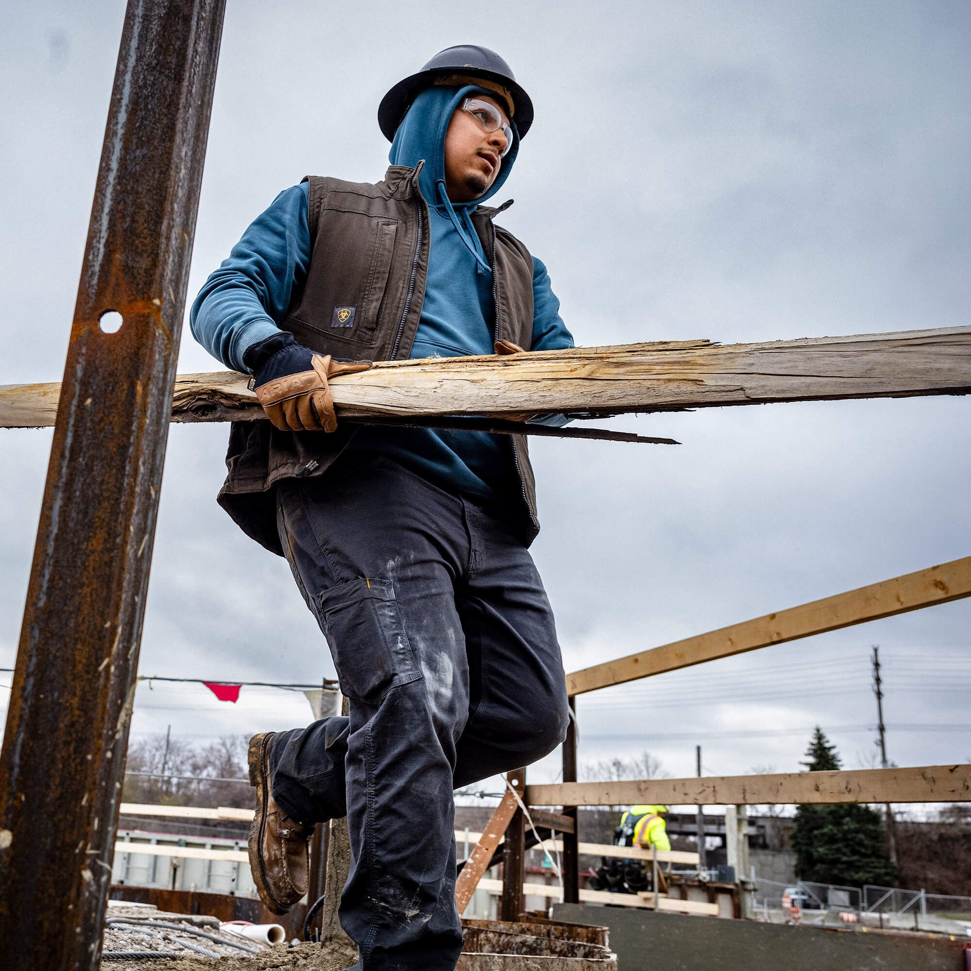Men Rebar Washed DuraCanvas Insulated Vest | Ariat us