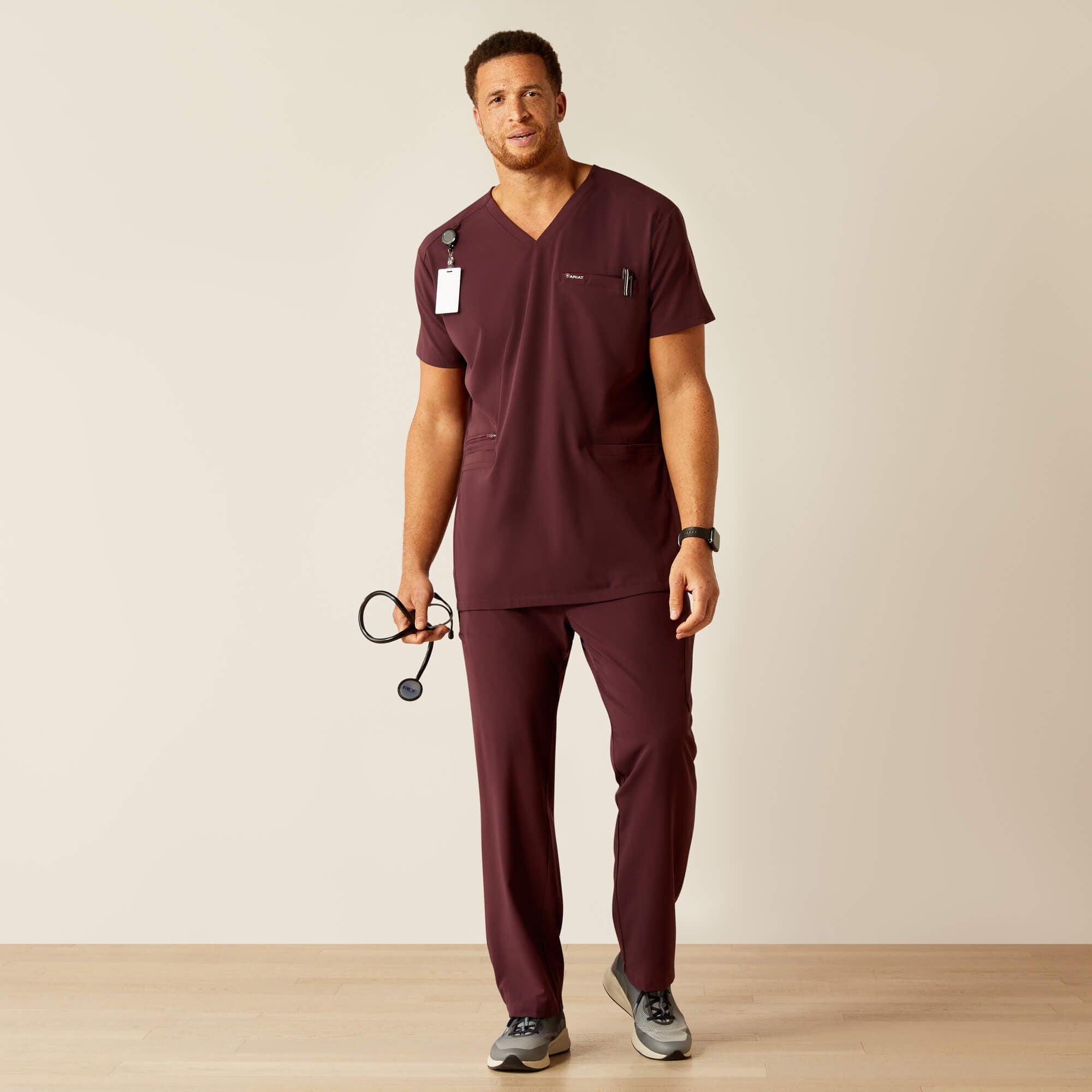 Men Derham 6 Pocket Scrub Top | Ariat Online