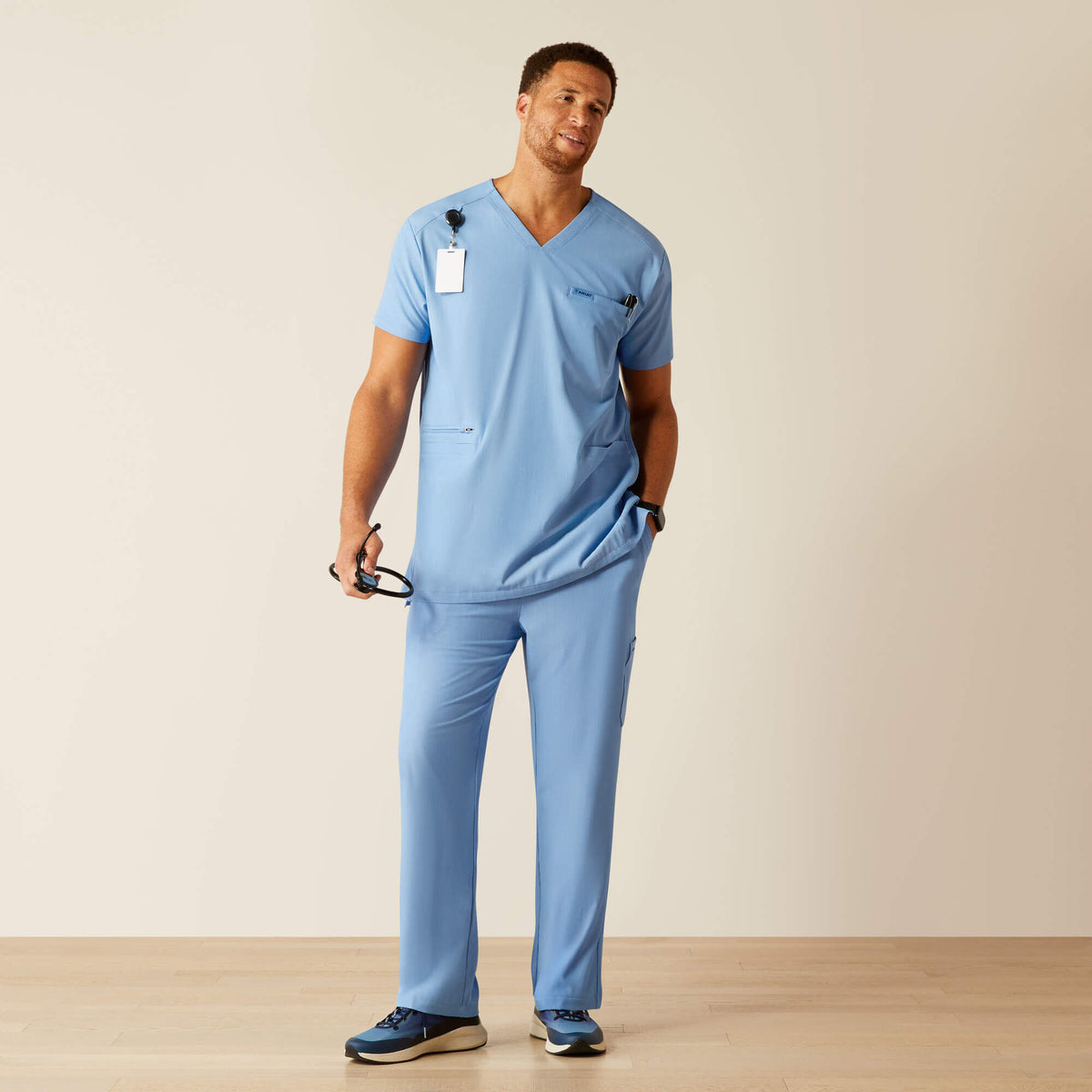 Men Derham 6 Pocket Scrub Top | Ariat Outlet