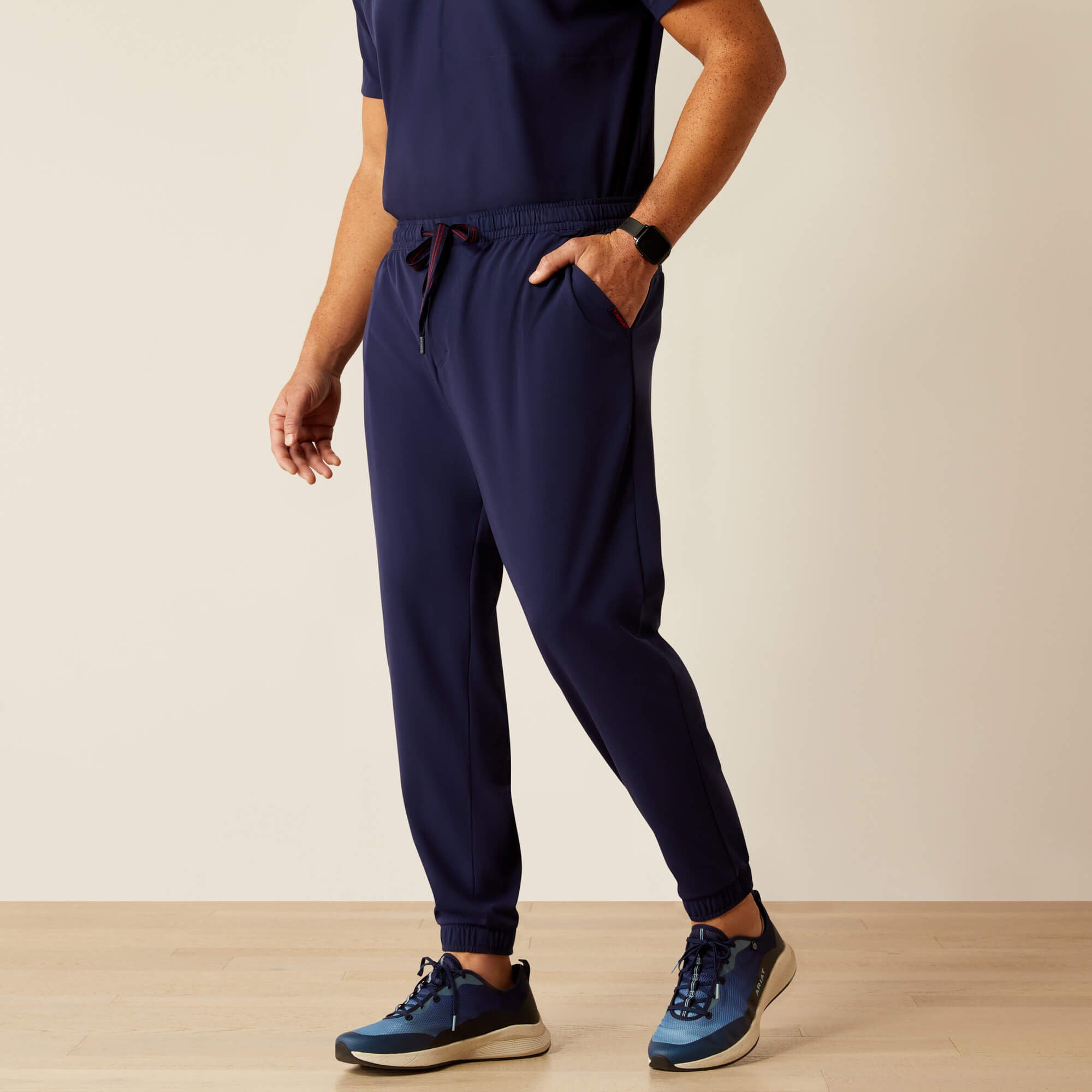 Men Drew Cargo Stretch Jogger Scrub Pant | Ariat Outlet