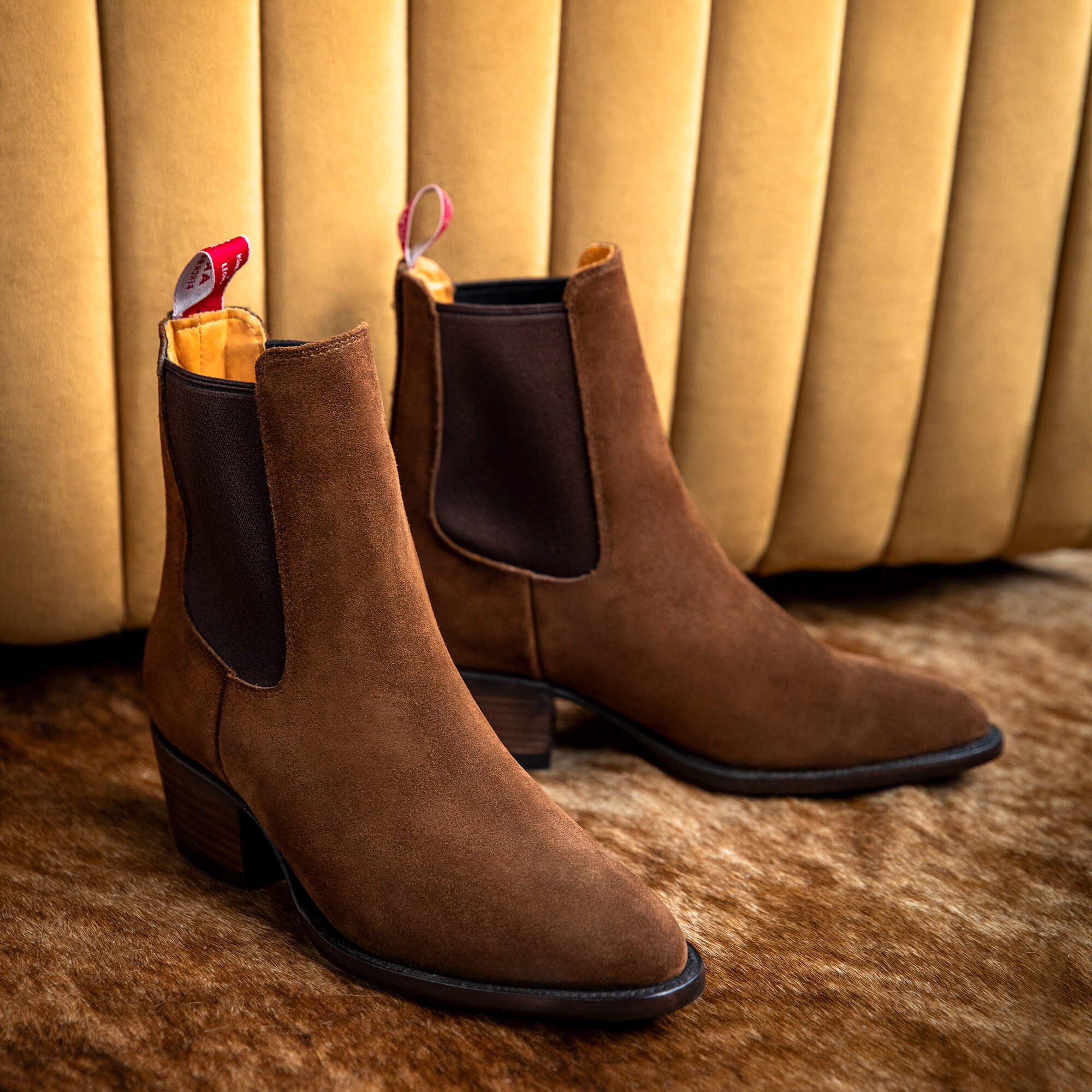 Women|Trends Bench Made Eleanor Almond Toe Chelsea Boot | Ariat near me