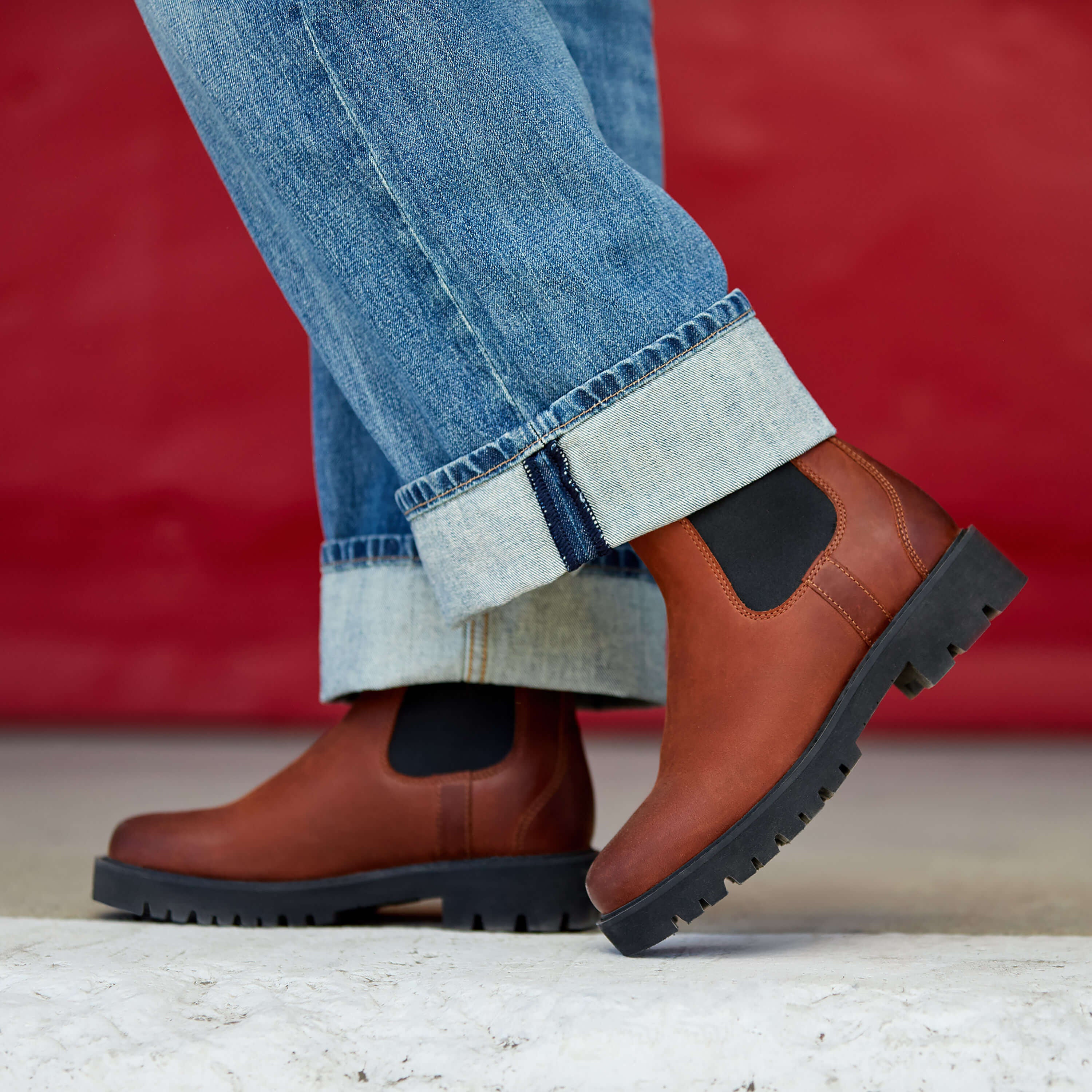 Women|Trends Wexford Lug Mid Waterproof Chelsea Boot | Ariat Discount
