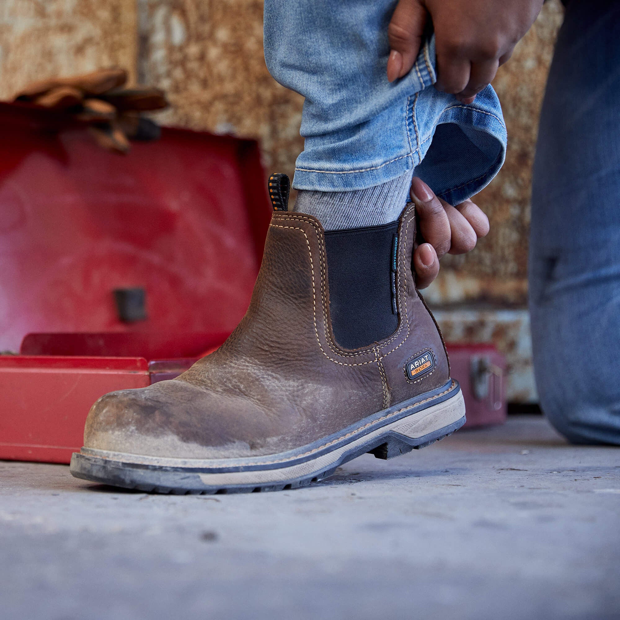 Women Riveter Chelsea CSA Waterproof Composite Toe Work Boot | Ariat