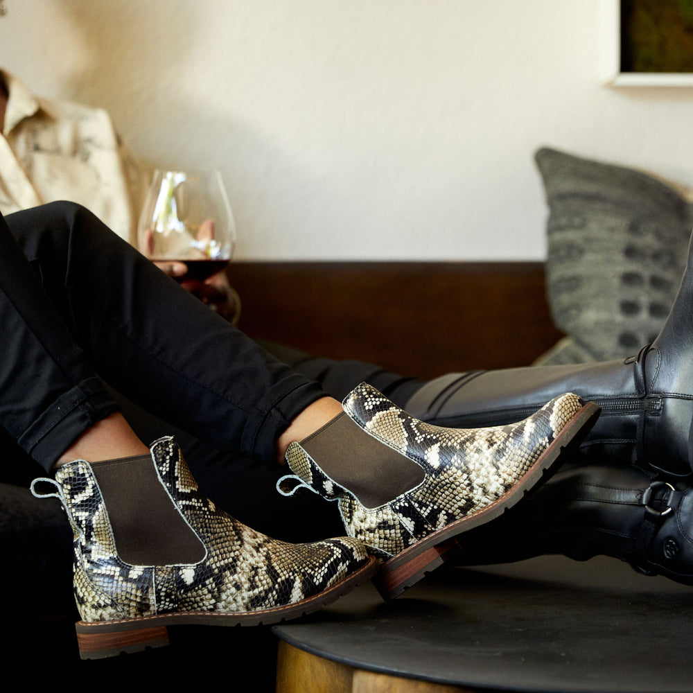 Women Wexford Chelsea Boot | Ariat Outlet