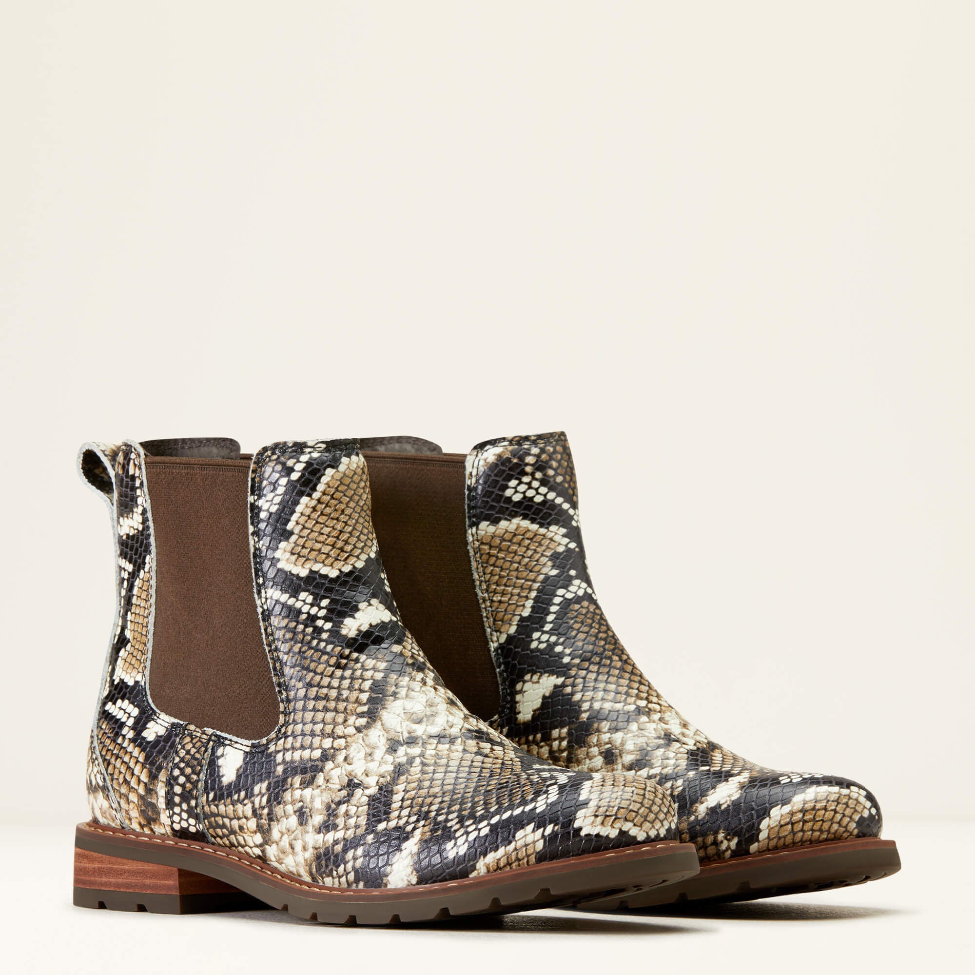 Women Wexford Chelsea Boot | Ariat Outlet
