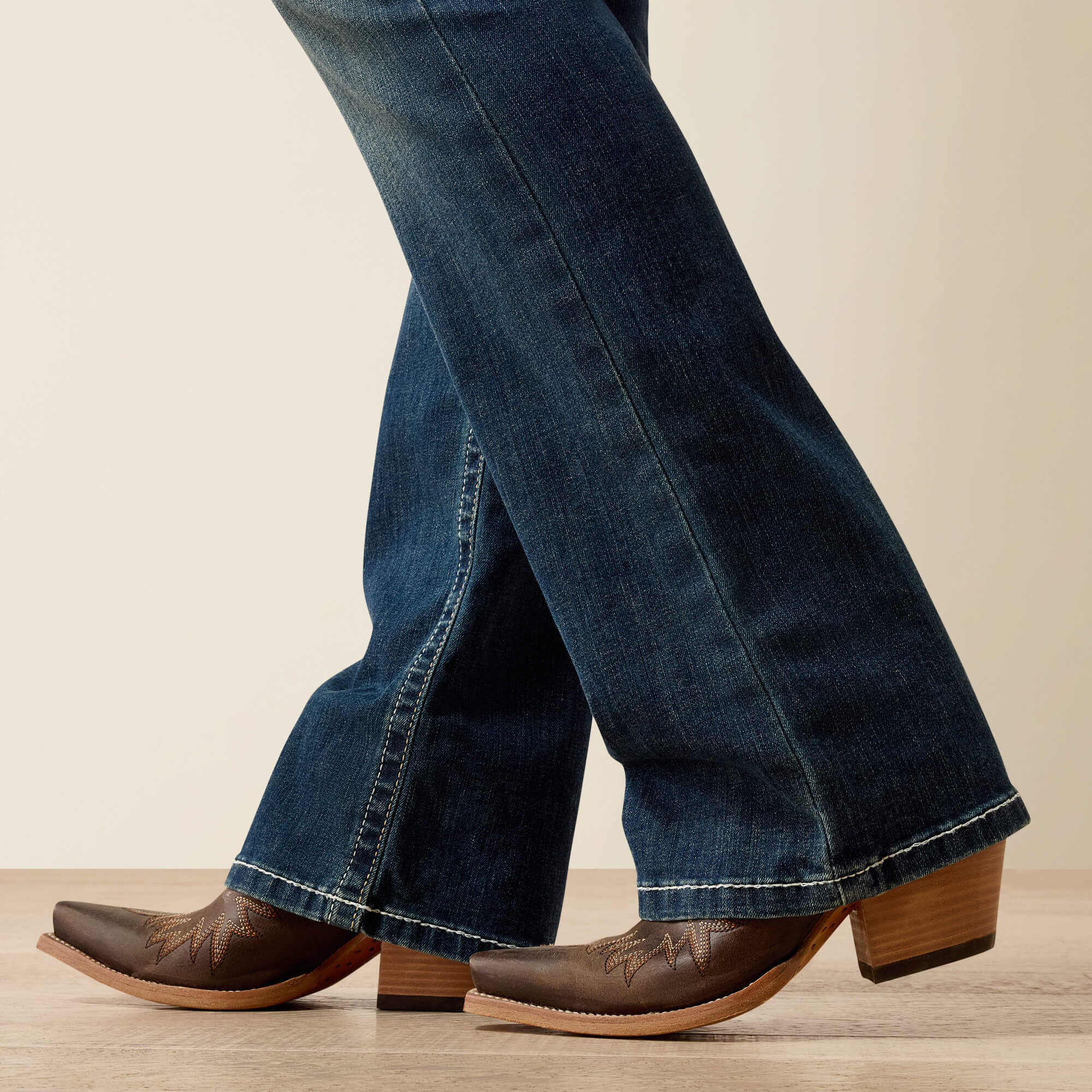 Women|Trends R.E.A.L. Mid Rise Stretch Whipstitch Boot Cut Jean | Ariat us
