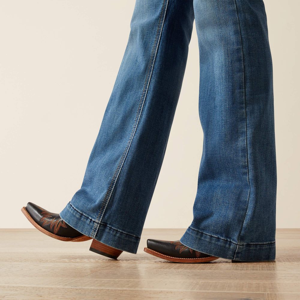 Women|Trends Perfect Rise Isabelle Wide Trouser Jeans | Ariat near me