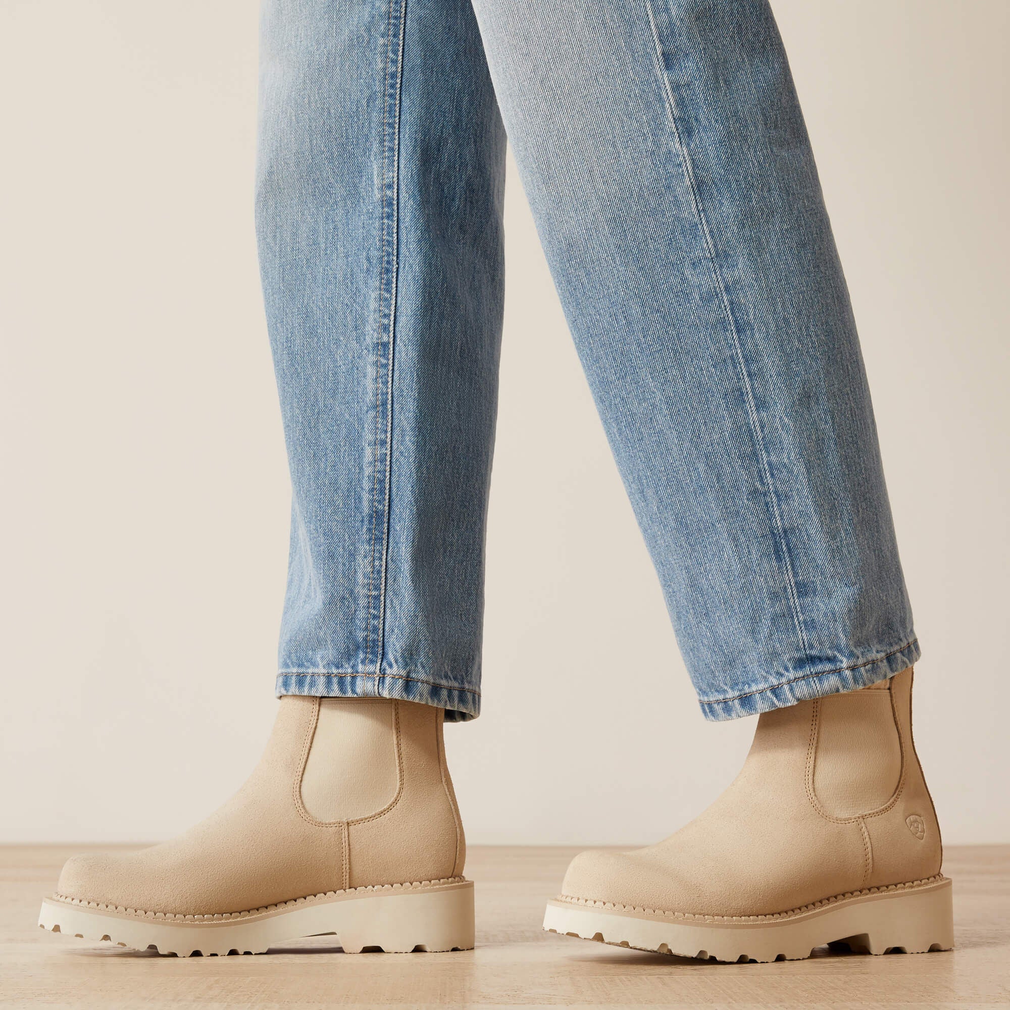 Women|Trends Ultra High Rise Tomboy Straight Leg Jeans | Ariat