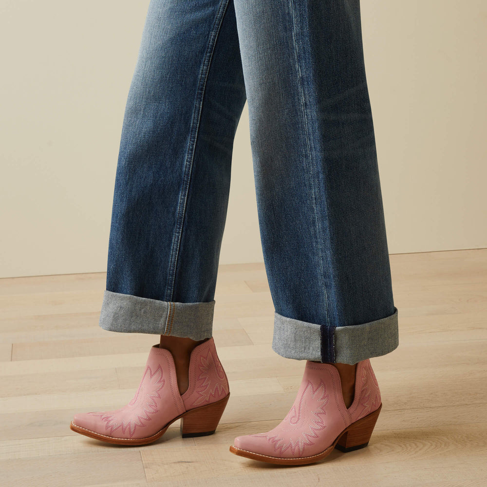 Women|Trends Ultra High Rise Tomboy Wide Jean | Ariat