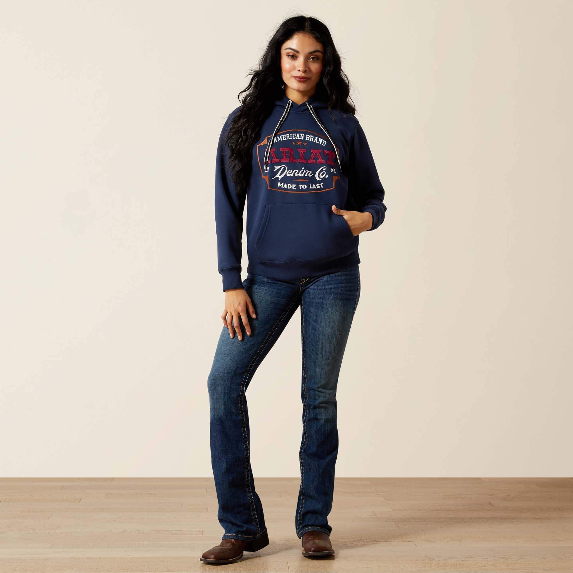 Women Ariat Emblem Hoodie | Ariat us