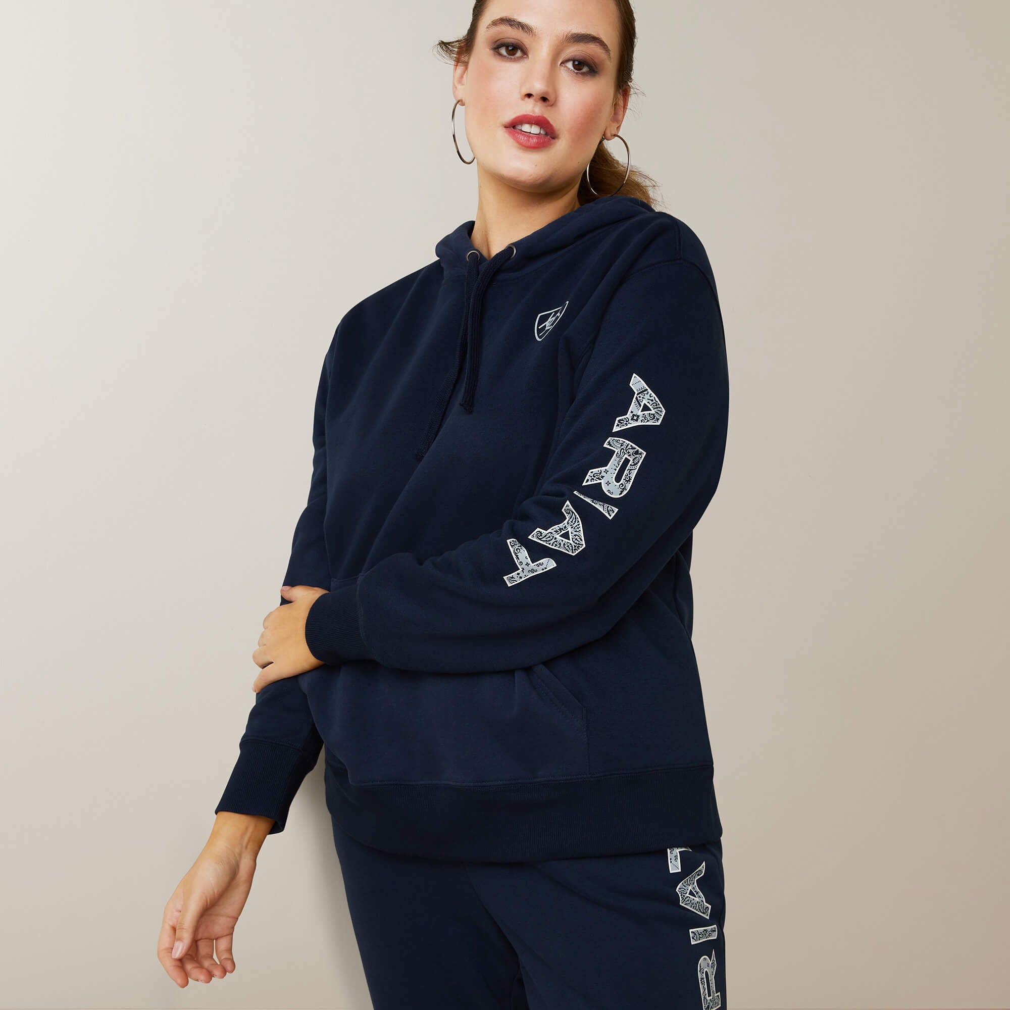 Women Ariat Logo Hoodie | Ariat us