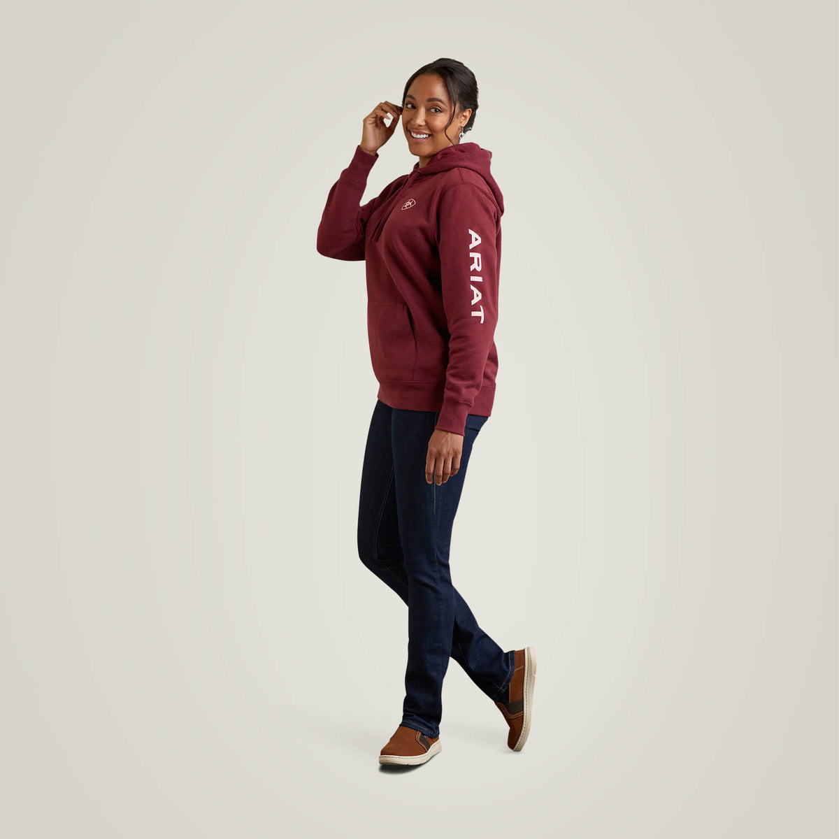 Women Ariat Logo Hoodie | Ariat us