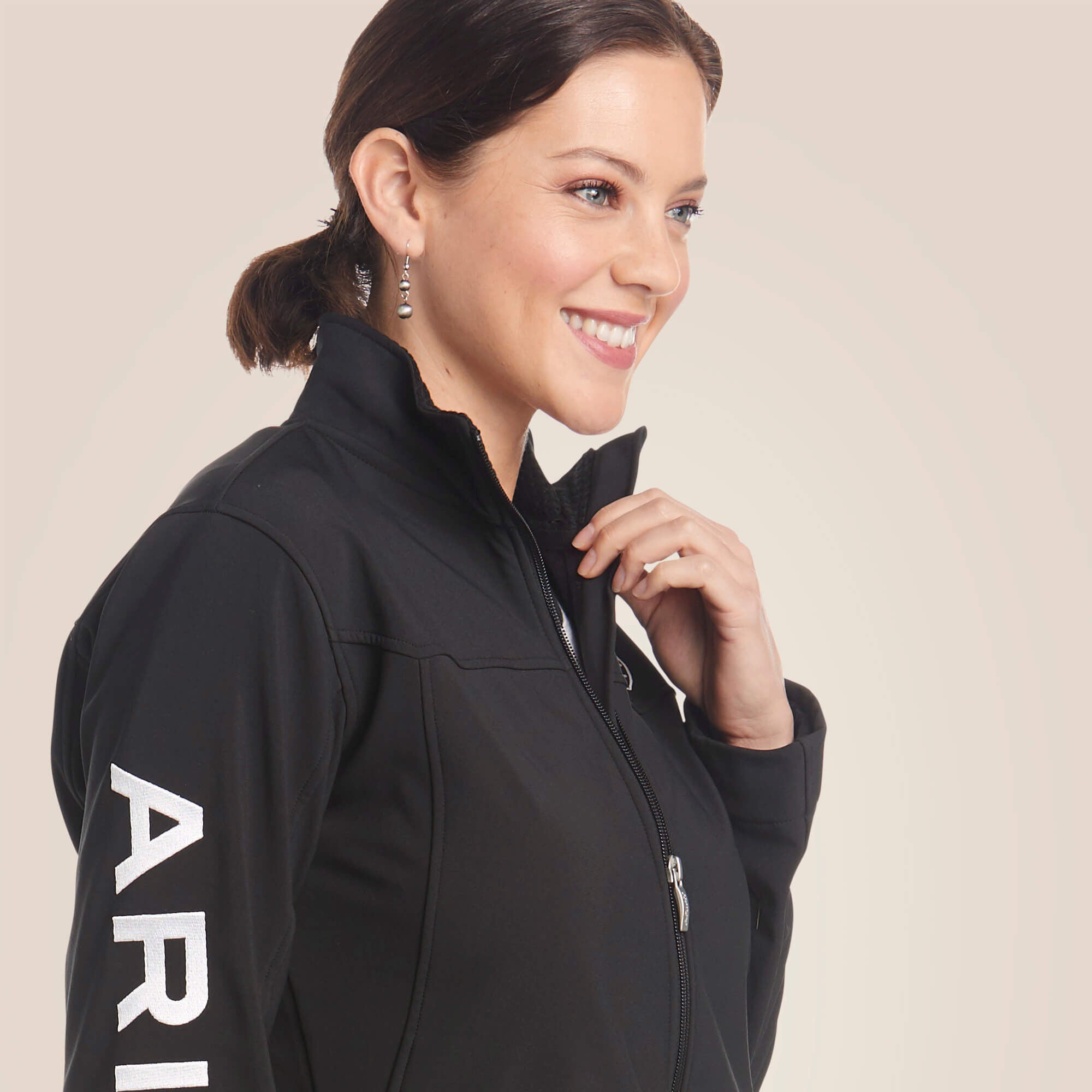 Women New Team Softshell Jacket | Ariat Online