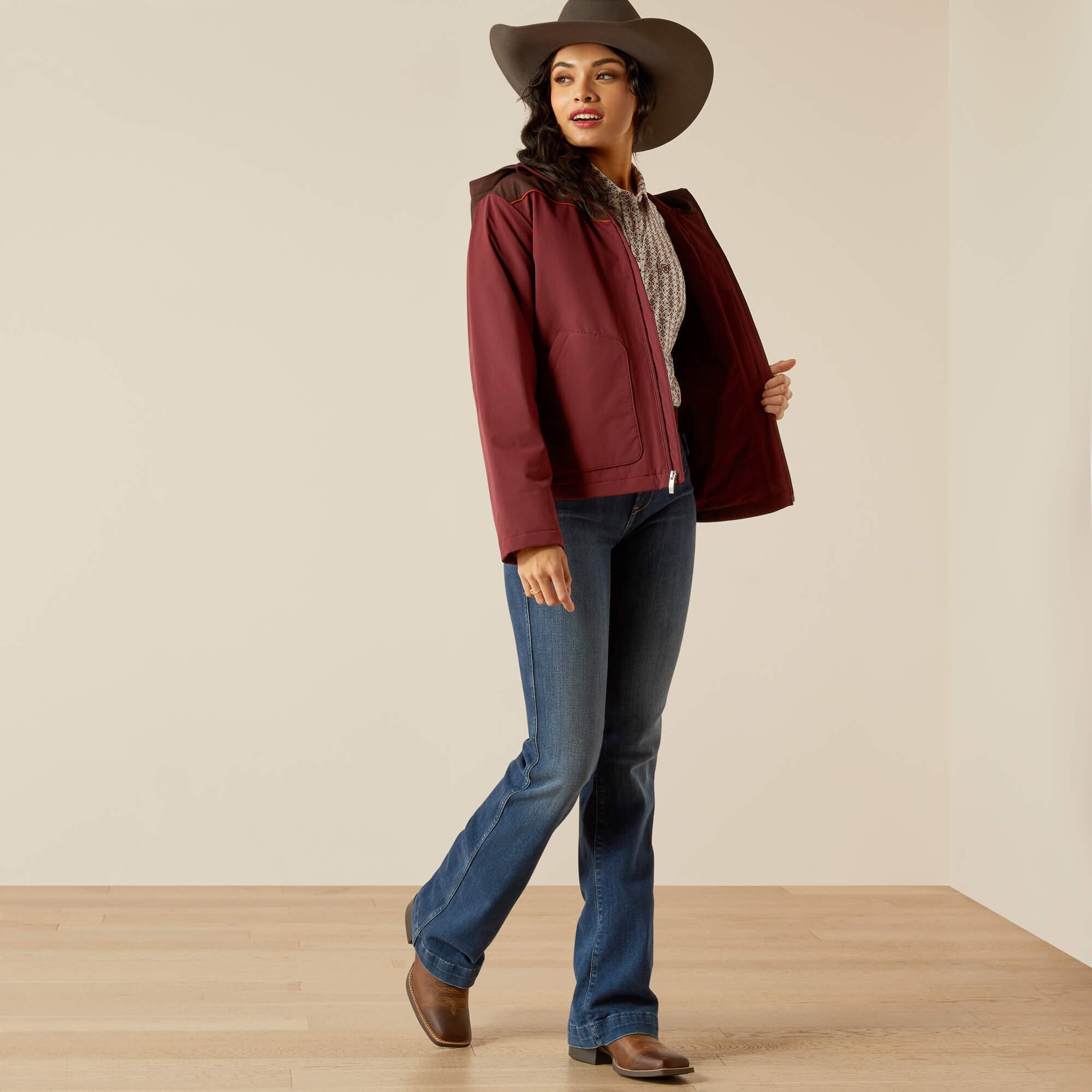 Women Pioneer StretchShell Jacket | Ariat near me