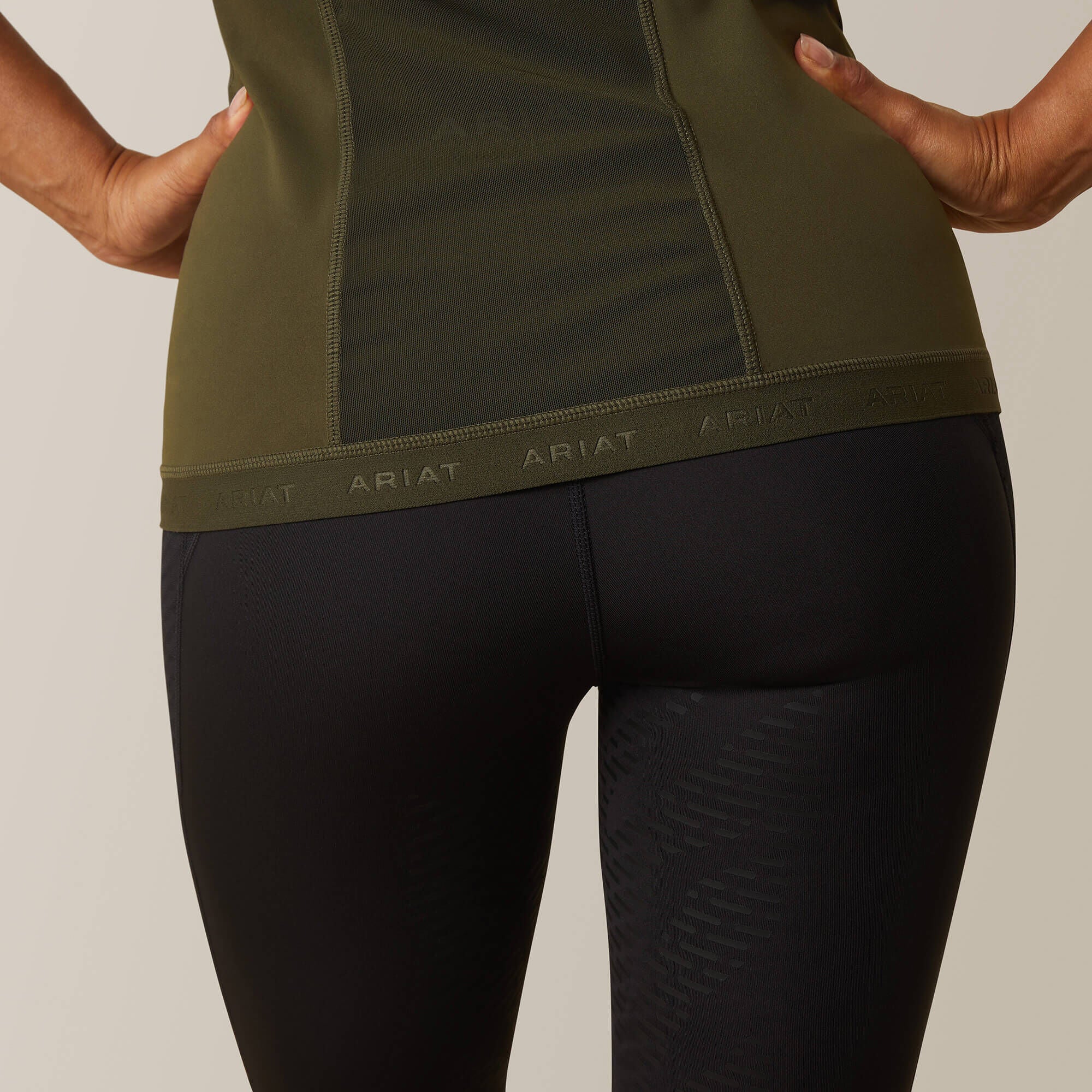 Women Ascent 1/4 Zip Baselayer | Ariat Online