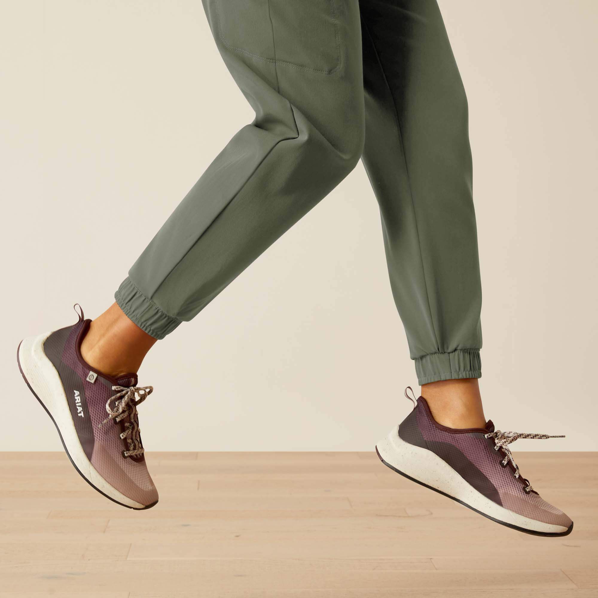 Women Blackwell Cargo Stretch Jogger Scrub Pant | Ariat