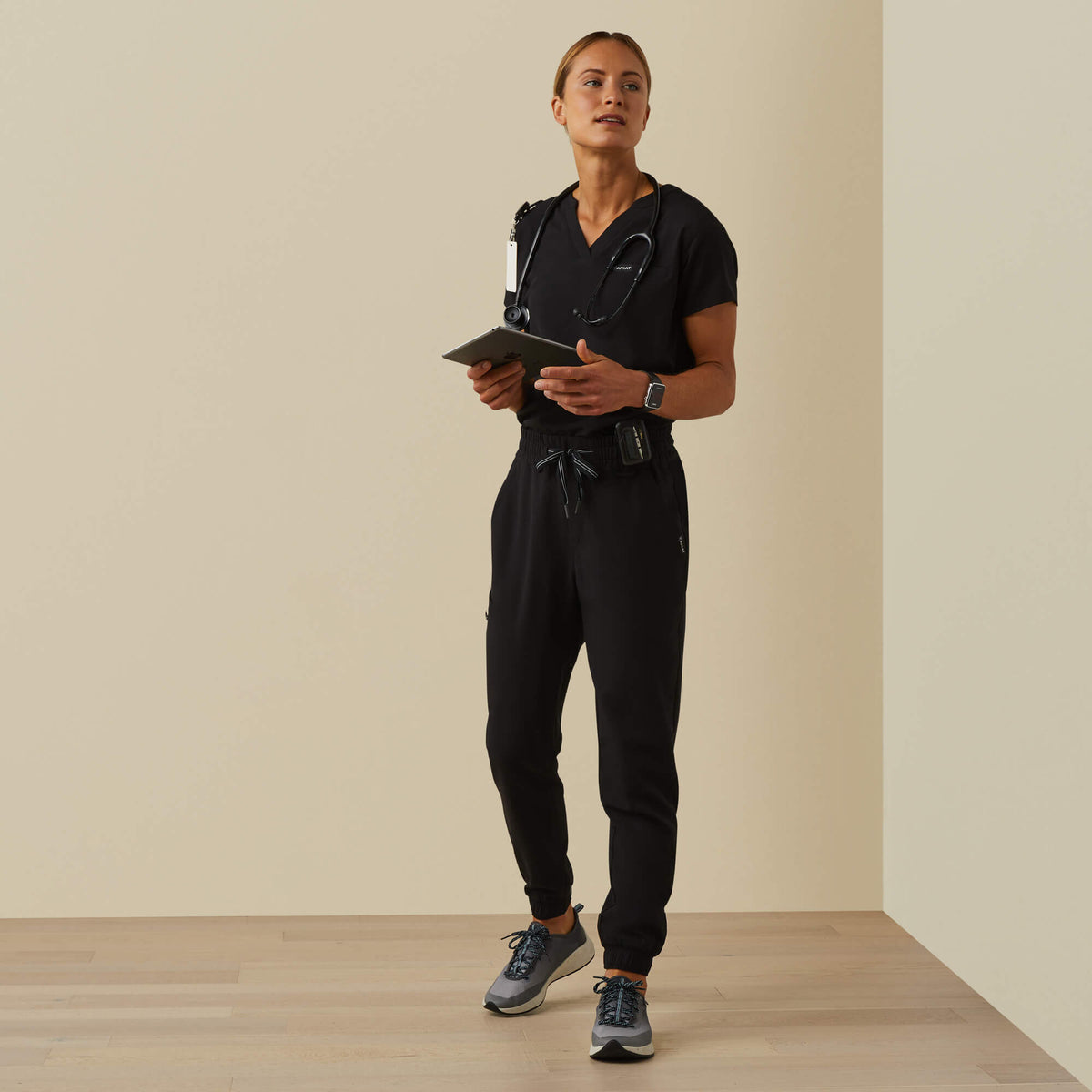 Women Eliza Fashion Scrub Top | Ariat us
