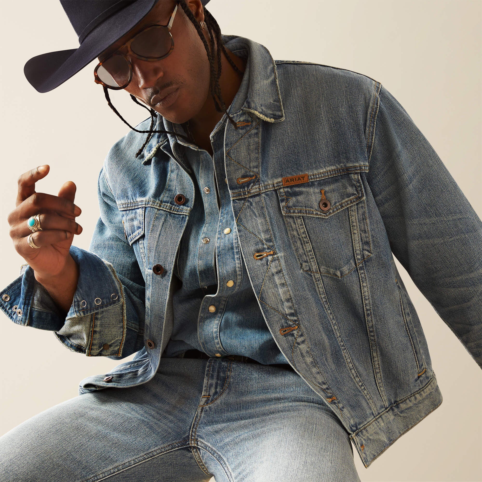 Trends Everybody's Yellowstone Hometown Denim Jacket | Ariat for sale