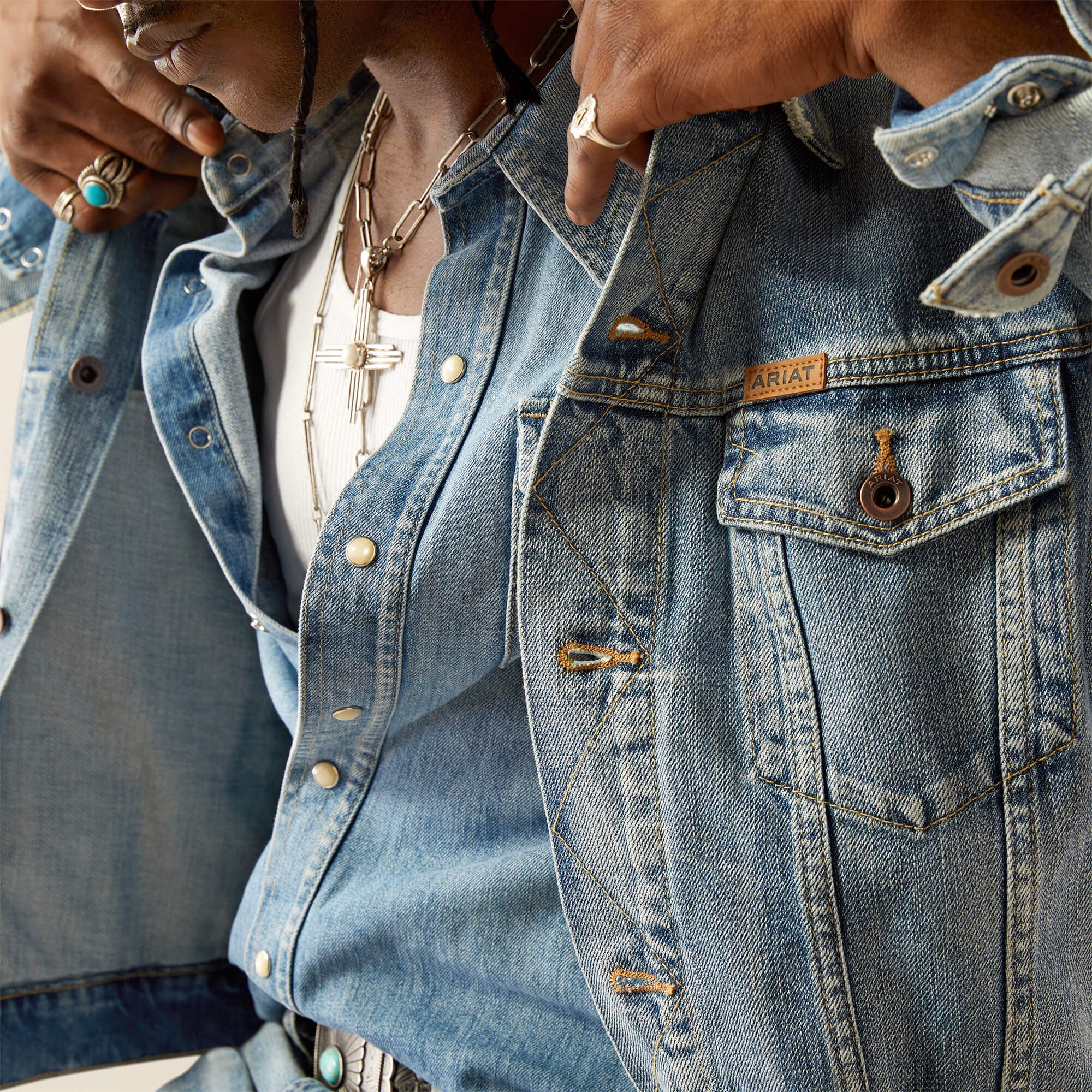 Trends Everybody's Yellowstone Hometown Denim Jacket | Ariat for sale